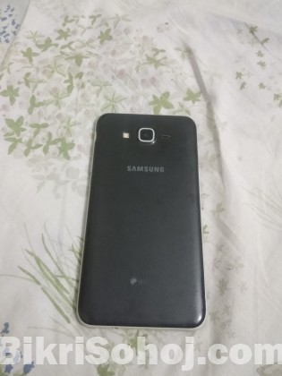 Samsung J 7